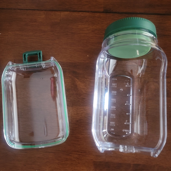 Salad POD with Salad Dressing Cut/ Removable Front Hatch SET OF 2 - Picture 4 of 9